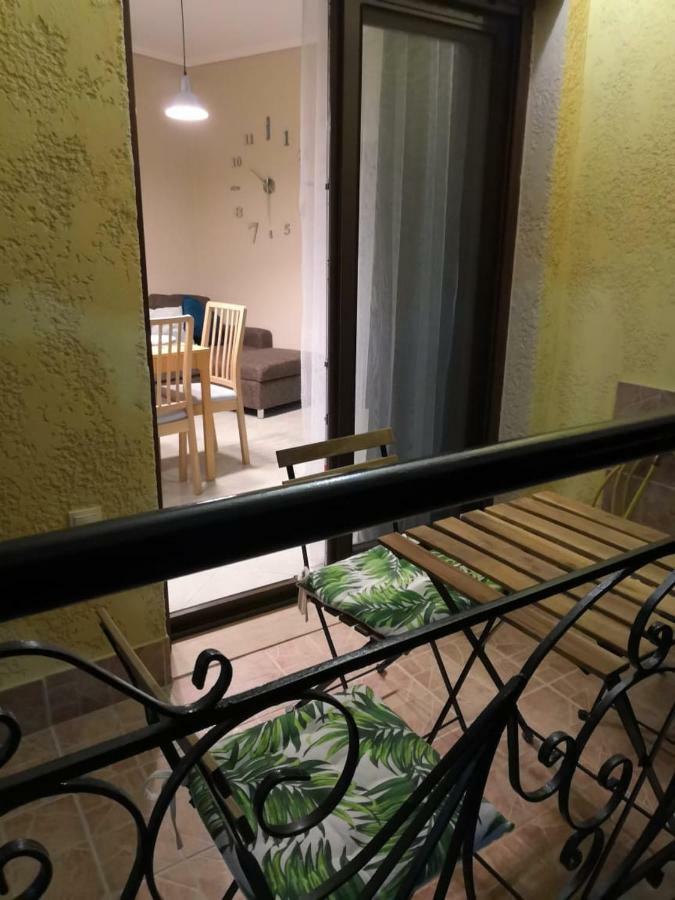 Comfortable Apartment Near The Central Beach Неа-Скиони Экстерьер фото