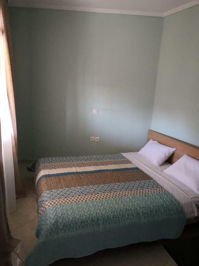 Comfortable Apartment Near The Central Beach Неа-Скиони Экстерьер фото